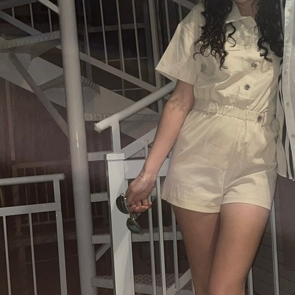 Shein Buttoned Romper - Picture 6 of 6